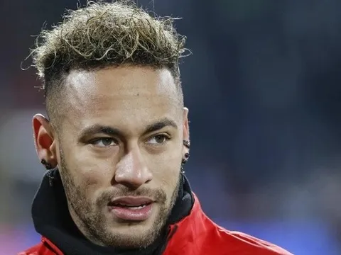 PSG ra giá bán Neymar