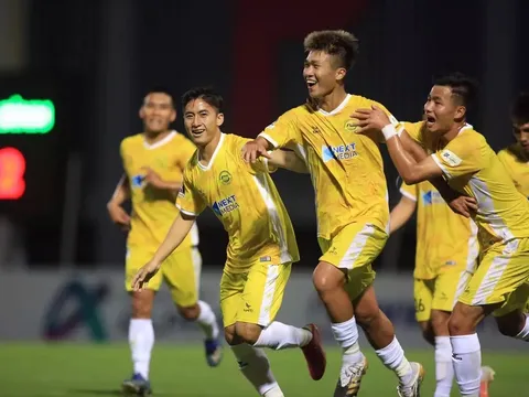 Hòa Bình đè bẹp PVF ở giải hạng Nhì quốc gia