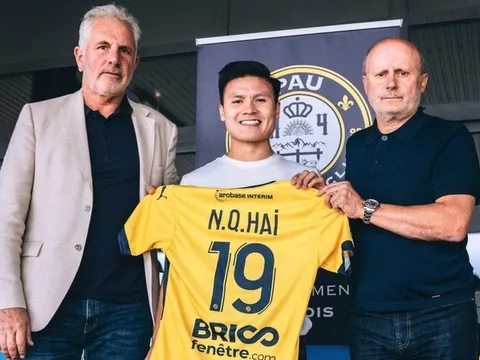Phản ứng của báo Thái Lan khi Quang Hải ra mắt Pau FC