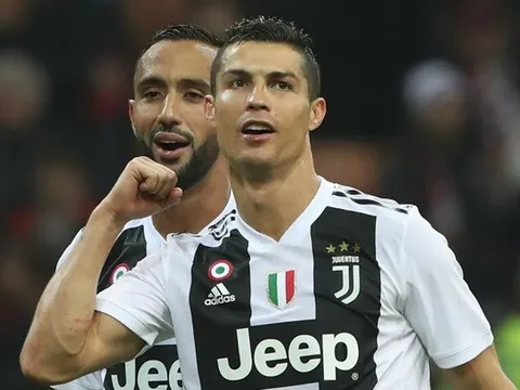 Xếp hạng 10 siêu sao giàu nhất làng túc cầu hiện tại: 'Ông trùm' Ronaldo hạ đài