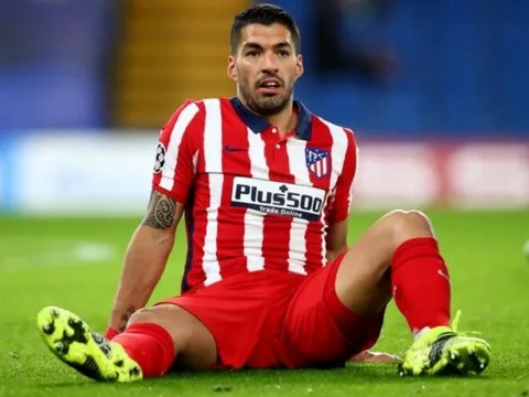 Quá sức tệ hại, Luis Suarez đi vào lịch sử Champions League