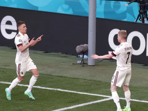 Quá xuất sắc, De Bruyne mang tới sự khác biệt chỉ trong 9 phút