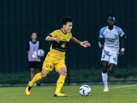 Quang Hải cần liều doping từ Pau FC