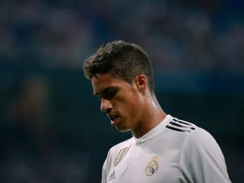 Quên đi Varane, có trung vệ trẻ hơn, hiệu quả hơn để Man Utd theo đuổi