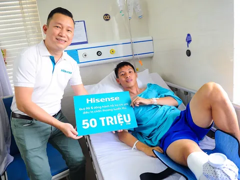 Quỹ Hi S từ Hisense Việt Nam đến thăm, động viên và hỗ trợ tuyển thủ Hùng Dũng 50 triệu đồng