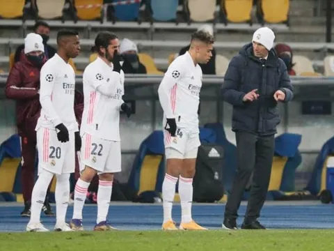 Quyết đấu Gladbach, "quái thú" của Zidane tung lời tuyên chiến gắt