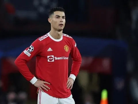Ronaldo ở đâu khi MU thua Atletico