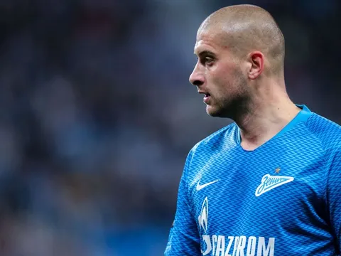 Zenit Saint Petersburg loại bỏ trụ cột vì bênh vực Ukraine