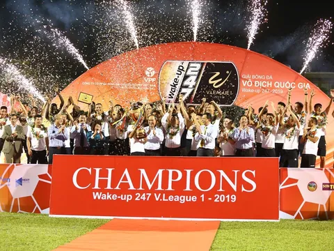 CLB Hà Nội lập cú đúp danh hiệu: Đơn giản là... vô đối!