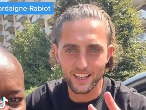Rabiot ẩn ý đến Man Utd
