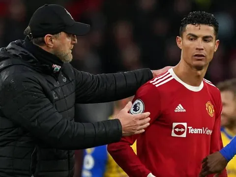 Hasenhuttl làm rõ khả năng dẫn dắt Man Utd