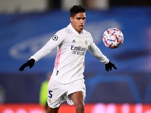 Raphael Varane còn thiếu gì để được như Virgil van Dijk?