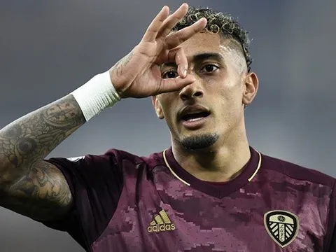 Được M.U, Chelsea theo đuổi, hàng 'hot' Leeds cập nhật tương lai