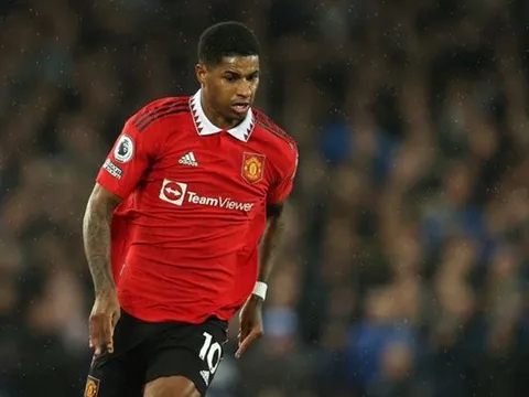 Romano tiết lộ ông lớn lăm le Rashford