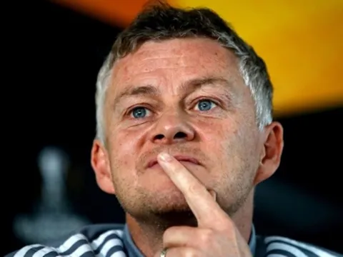 'Trọng pháo' xác nhận được Man Utd quan tâm, úp mở tương lai gây sốc