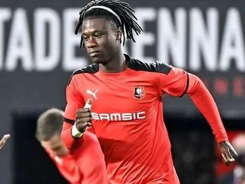 Real, Barca hay Man Utd là bến đỗ mới của Camavinga?