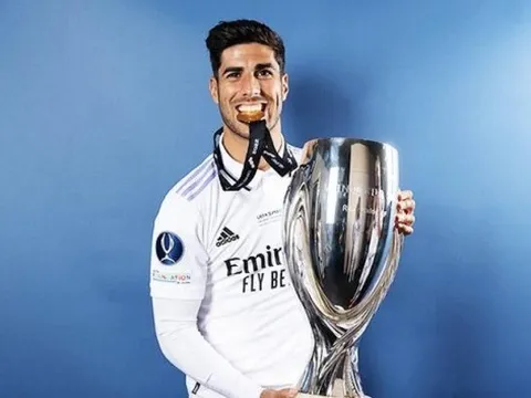 Real chào bán sao chạy cánh trong đàm phán với M.U vụ Casemiro