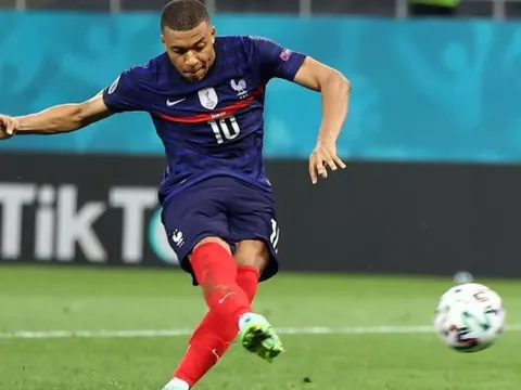 Real chờ Mbappe trong một mùa hè hỗn loạn