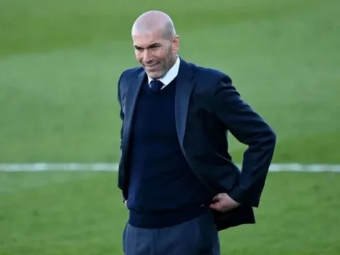 Real đón 2 viện binh, "người không phổi" trở lại với Zidane