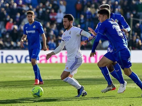 Real Madrid thua đội hạng 16