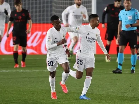 Real mất điểm, “báu vật” của Zidane bị chỉ trích thậm tệ