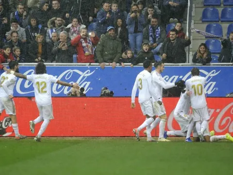 Real nổi dậy oanh tạc La Liga, Barca và Atletico khốn đốn trước thềm đại chiến