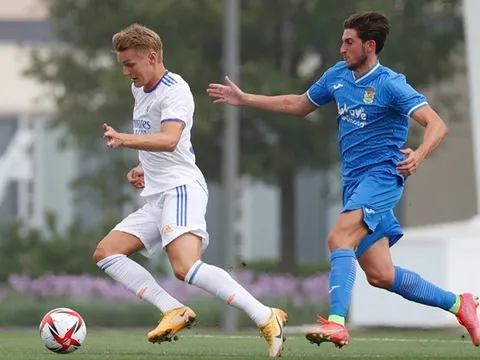 Real rèn quân dưới cái nóng, Odegaard sớm ghi điểm trong mắt Ancelotti