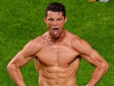 Real thắng Barca, Ronaldo lập tức làm 1 điều