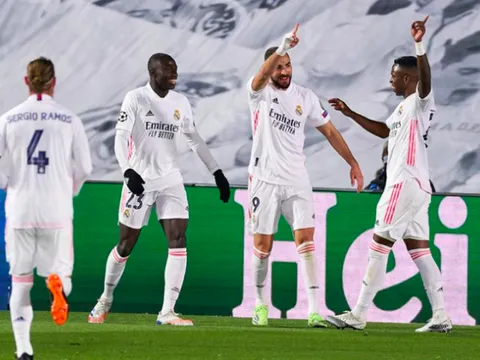 Real thắng Gladbach, 3 "điểm sáng" không thể chối cãi đã "cứu" Zidane