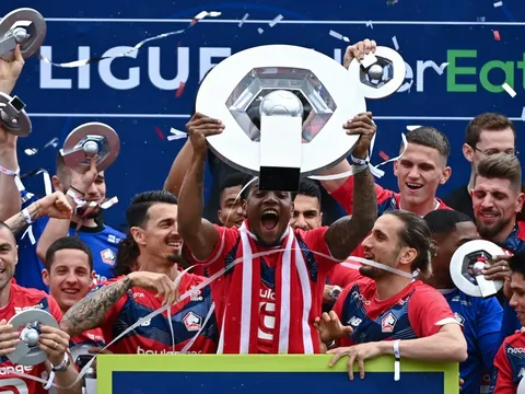 Renato Sanches trở lại Premier League