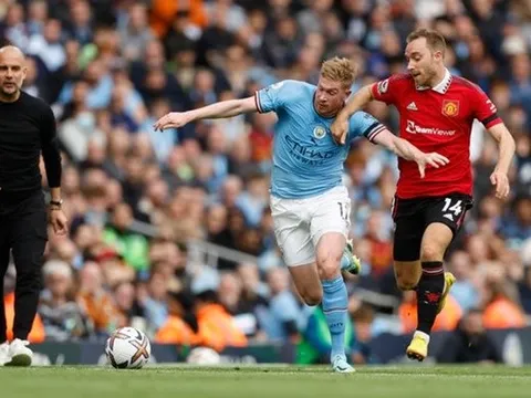 Richards chỉ ra sự ngây thơ của Man Utd