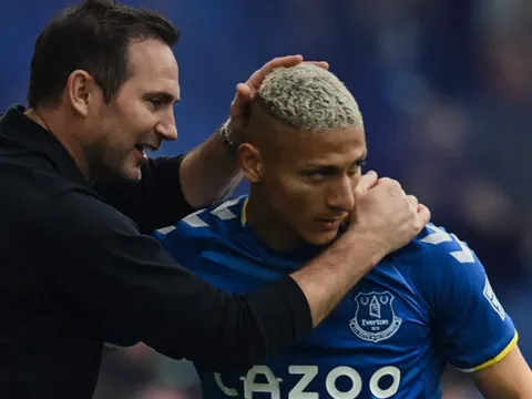 Chelsea được khuyên không nên phí 50 triệu bảng