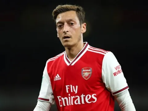 Rõ lý do vì sao Ozil không chịu giảm lương tại Arsenal