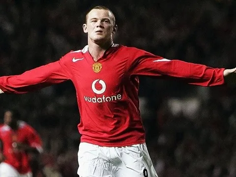 Rò rỉ áo sân nhà M.U mùa tới, logo Quỷ đỏ bị di chuyển