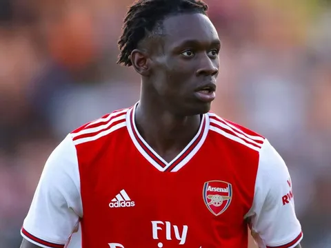 Rõ thời gian sao trẻ Arsenal rời sân Emirates
