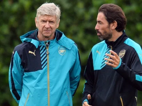 Robert Pires: 'Đây là lần đầu tôi không đồng ý với Wenger'