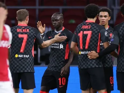 Robin van Persie: "Liverpool thật sự ăn may trước Ajax Amsterdam"