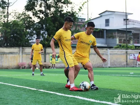 Rời "lò đào tạo danh tiếng", 2 sao V-League đến "bái sư" Huỳnh Đức