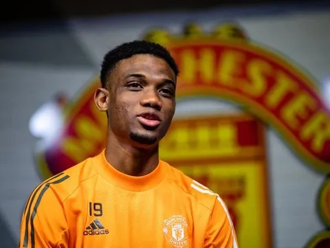 Romano hé lộ 2 CLB tăm tia cơn lốc đường biên của Man Utd