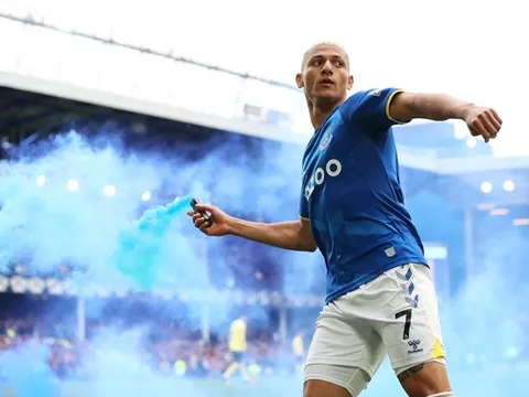 Romano xác nhận sự điên cuồng của Chelsea trên TTCN