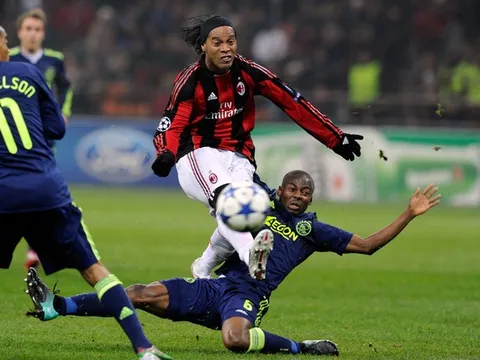 Ronaldinho: 'Đó là một trong những đội tôi thích xem nhất'