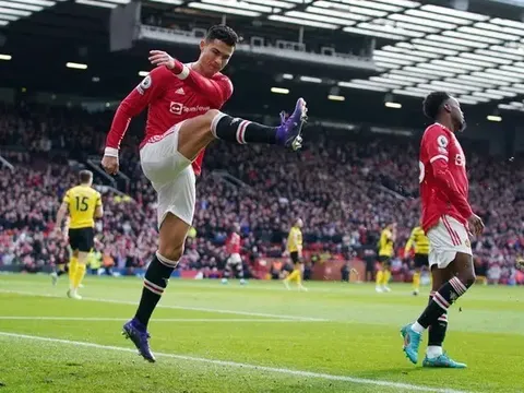 Ronaldo 10 trận mới ghi 1 bàn, tụt xuống hạng 69 Premier League