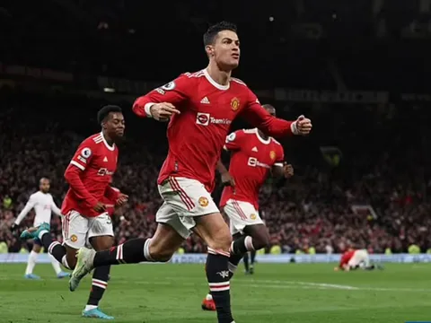 Phá lưới Tottenham, Ronaldo thiết lập kỷ lục lịch sử