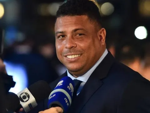 Ronaldo 'béo' nhận định trận Siêu kinh điển