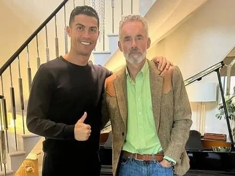 Ronaldo gặp nhà tâm lý học