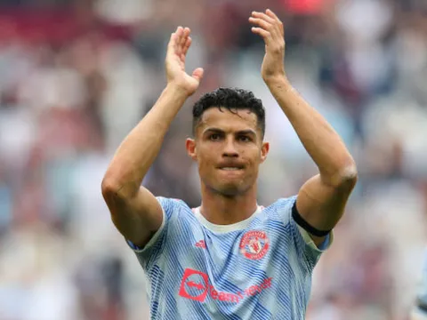 Ronaldo gửi thông điệp đến NHM Man Utd sau trận West Ham