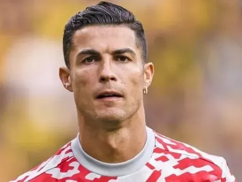 Ronaldo ngăn Conte đến Man Utd