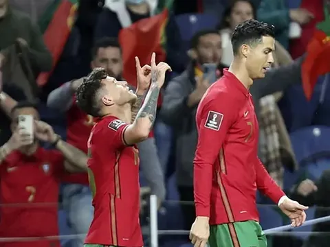 Ronaldo nhạt nhòa trong chiến thắng của Bồ Đào Nha