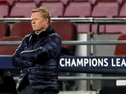 Ronaldo phá lưới Barca, HLV Koeman đau đớn nói 1 điều