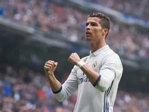 Vinicius tiết lộ thái độ của Real Madrid với tin đồn mua lại Ronaldo